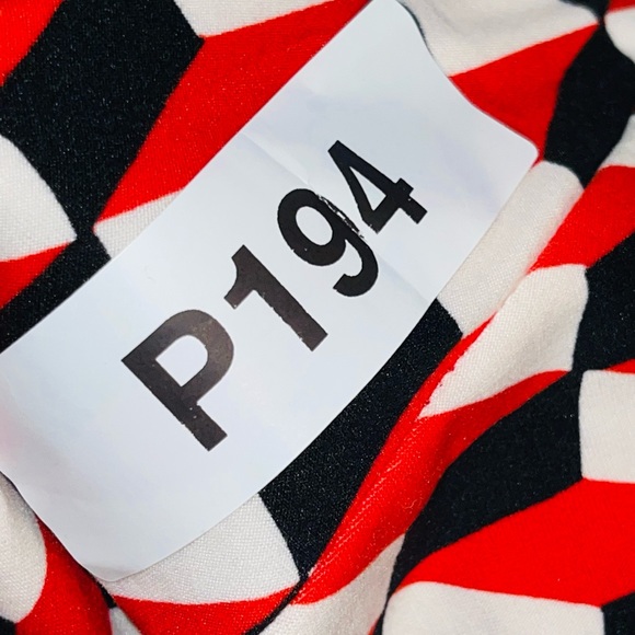 NEW TC LULAROE LEGGINGS - Picture 3 of 4